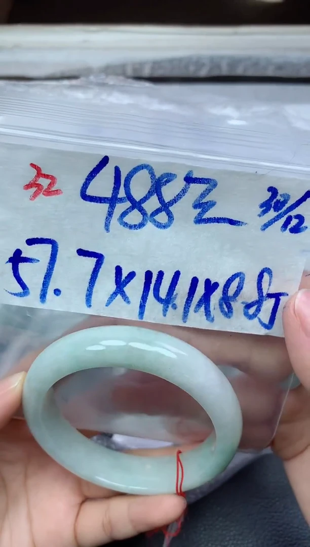 未镶嵌定制翡翠32毛货需精细抛光手镯拍一发一