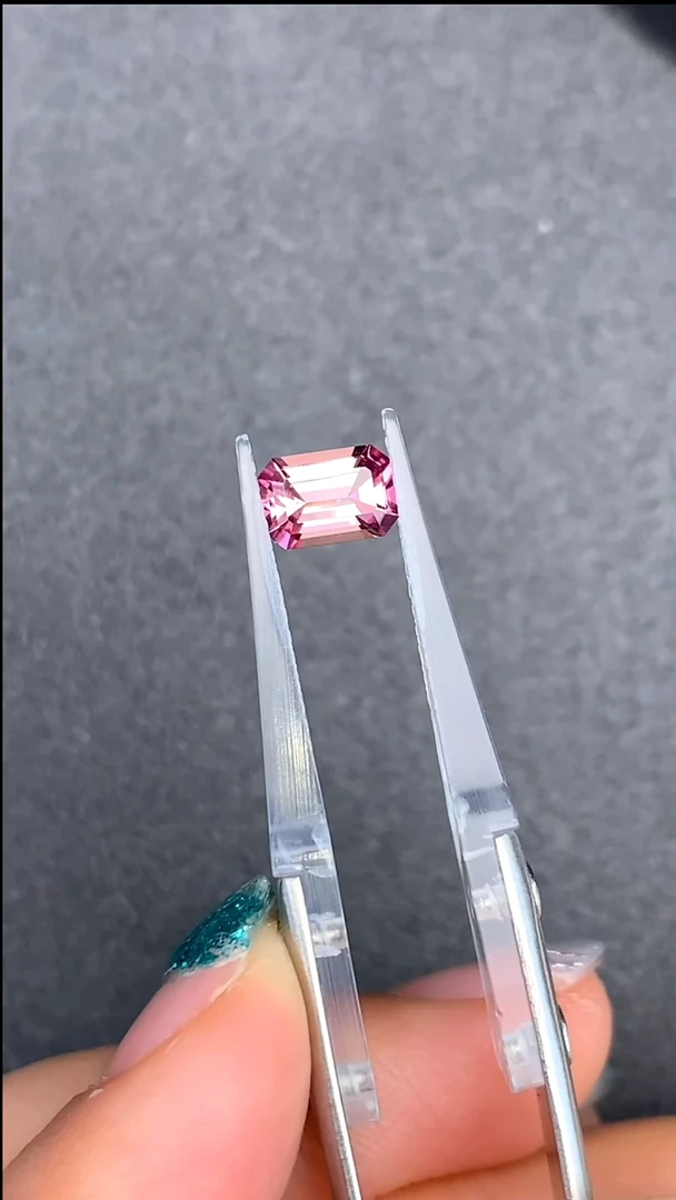 【闪购商品】碧玺无未镶嵌1.06克拉