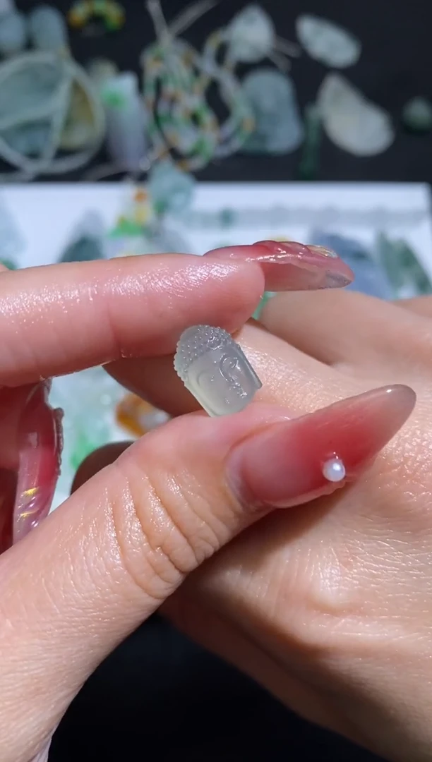 未镶嵌定制翡翠翡翠毛货~