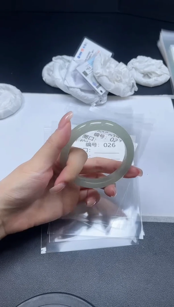 未镶嵌手镯石英质玉026-556