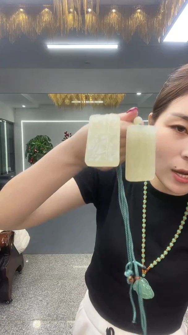 黄冰关公吊坠多样性发货一件