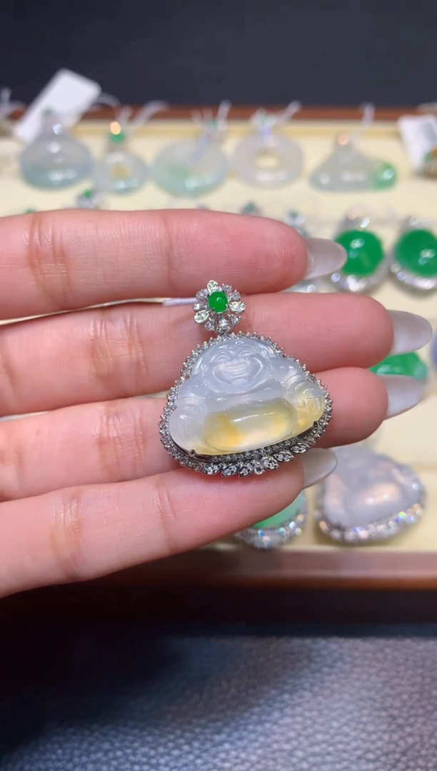 颈饰18K金镶嵌翡翠1