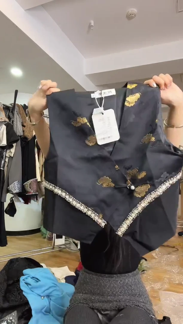 马甲  L码 120斤以里