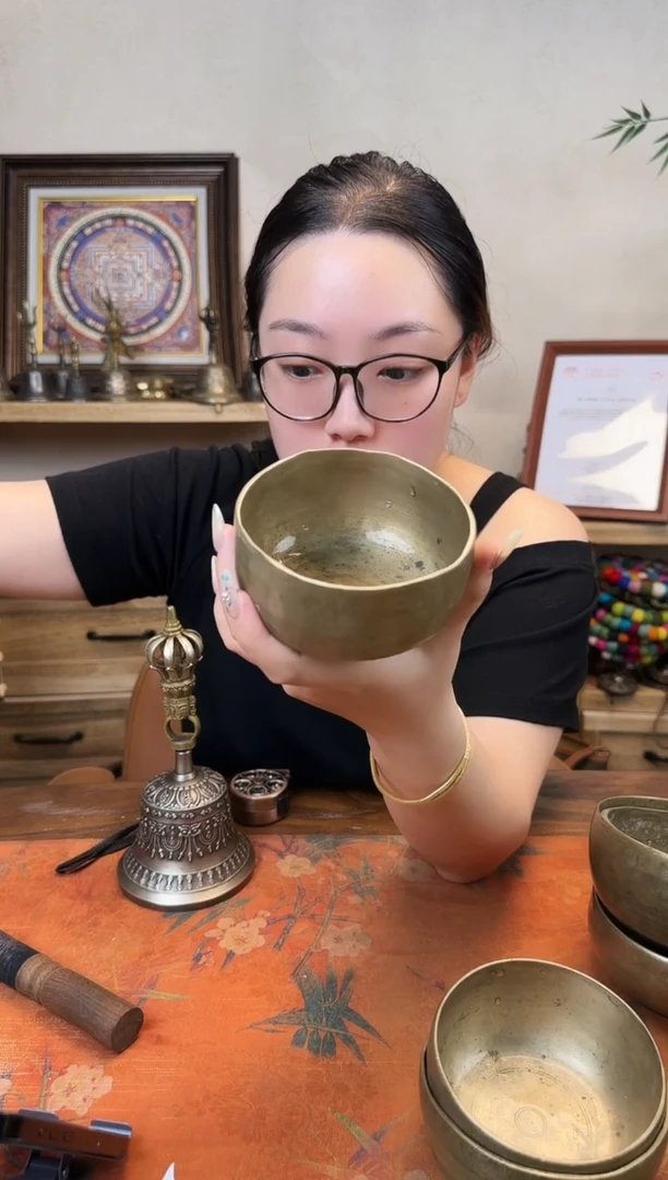 陈****?11cm百年老颂钵 海豚音