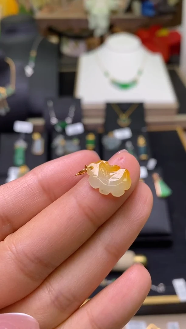 【闪购商品】翡翠颈饰18K金镶嵌净货18021