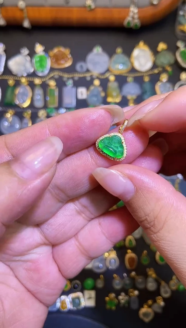 翡翠18K金镶嵌吊坠(不含链)1