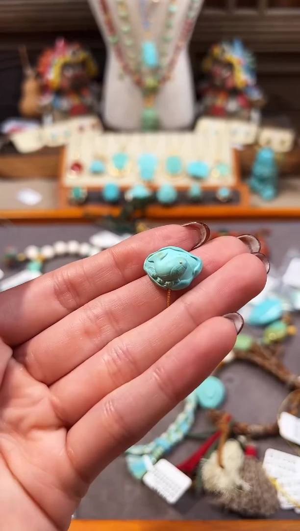 未镶嵌绿松石配饰鲸鱼牌