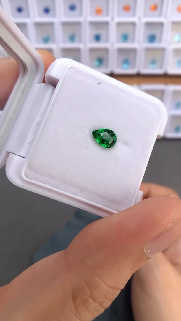 未镶嵌裸石定制石榴石卡扎尼 1.04ct