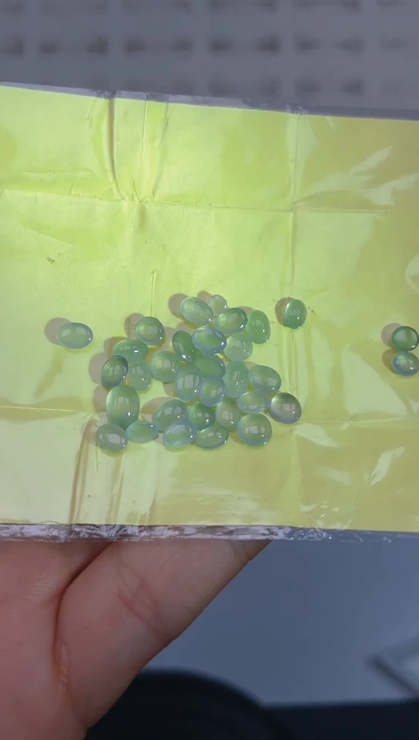 未镶嵌定制翡翠天然翡翠裸石蛋面60