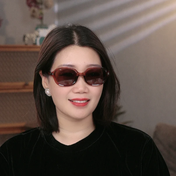 网红爆款折叠太阳镜女高级感防晒墨镜防紫外线户外便携偏光遮阳镜