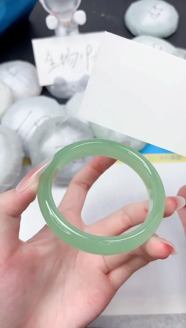 未镶嵌手镯石英质玉297-60.4