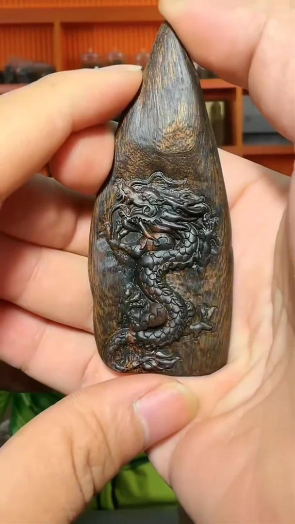 沉香吊坠195号生肖龙24g+镶嵌多样性发一