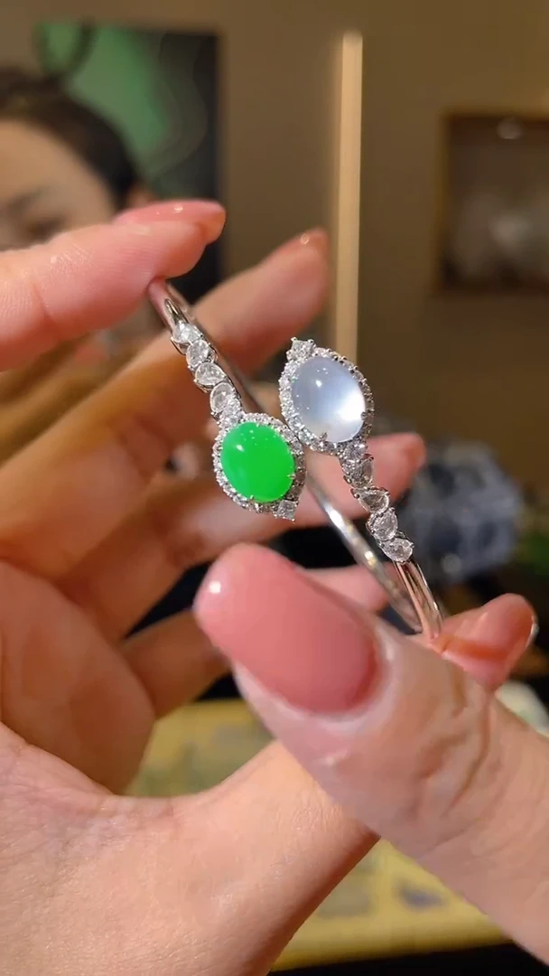 【闪购商品】翡翠手镯18K金镶嵌天然翡翠A货镶钻