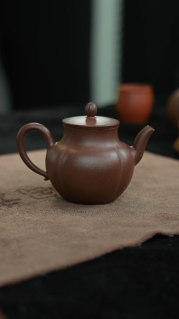 茶壶紫砂泉****人吴倩香觅壶