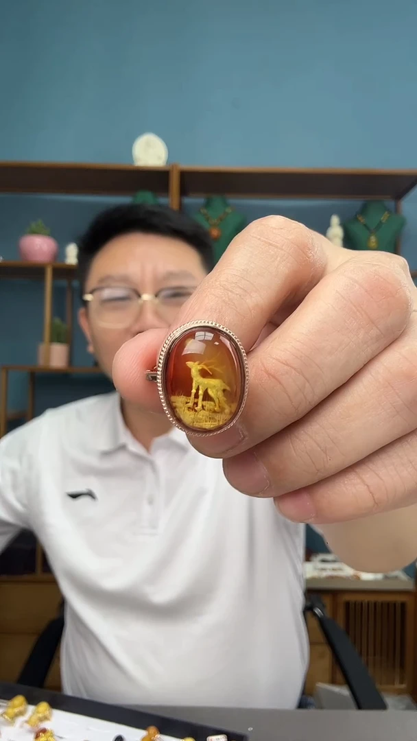 未镶嵌琥珀裸石78（有瑕介意勿拍）