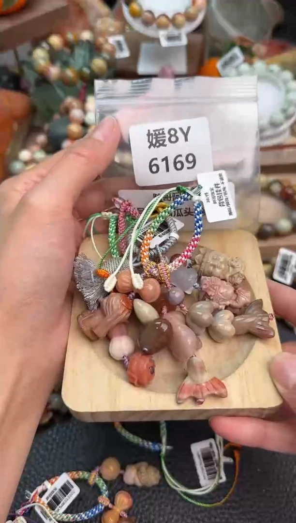 【闪购商品】石英质玉手链未镶嵌8Y6169