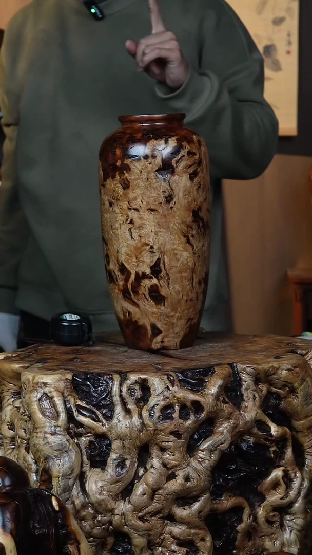 枣木百年鸡心枣木祥云瓶