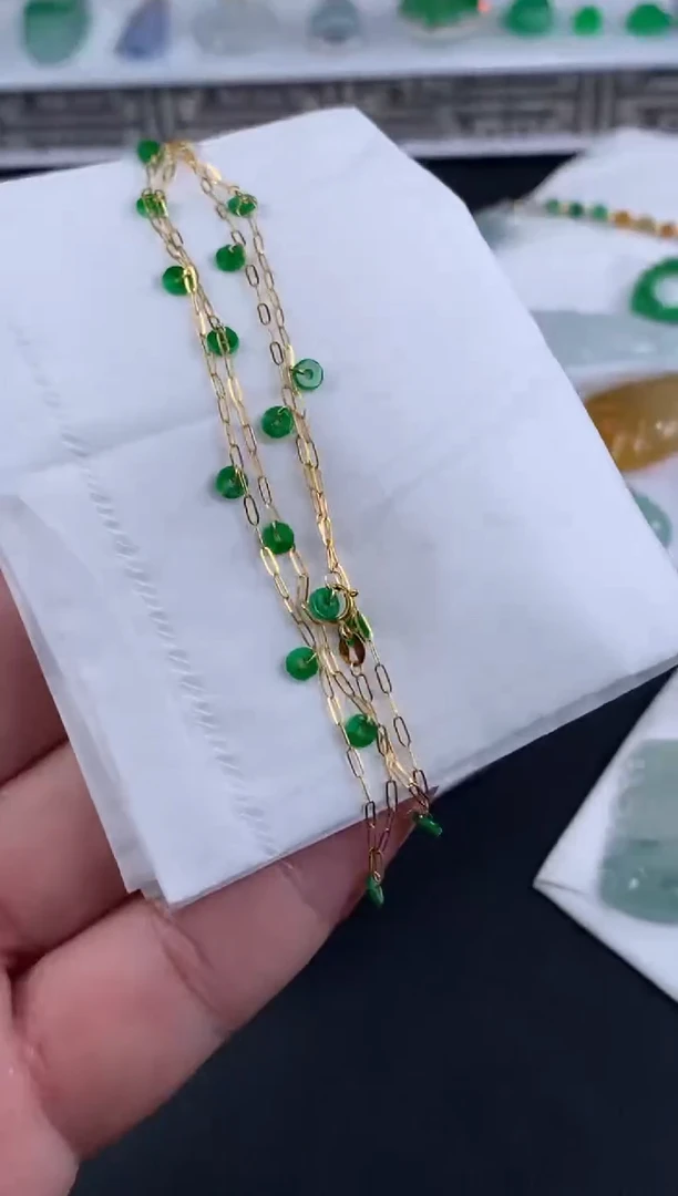 颈饰18K金镶嵌翡翠夏****呀翡翠