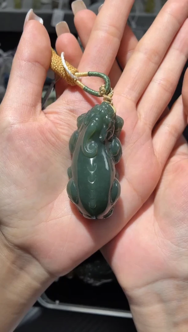 吊坠(不含链)未镶嵌和田玉且末唐青蓝调微色差貔貅