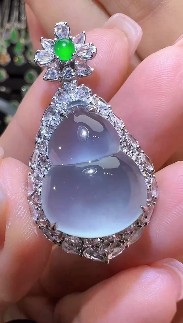 吊坠(不含链)18K金镶嵌翡翠葫芦