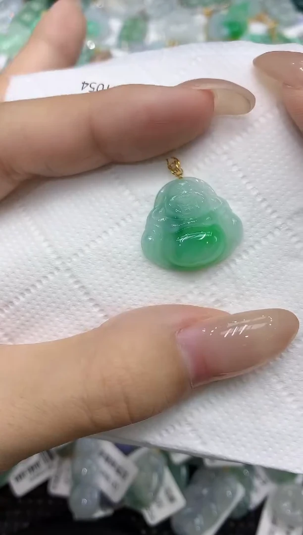 颈饰18K金镶嵌翡翠111111111111