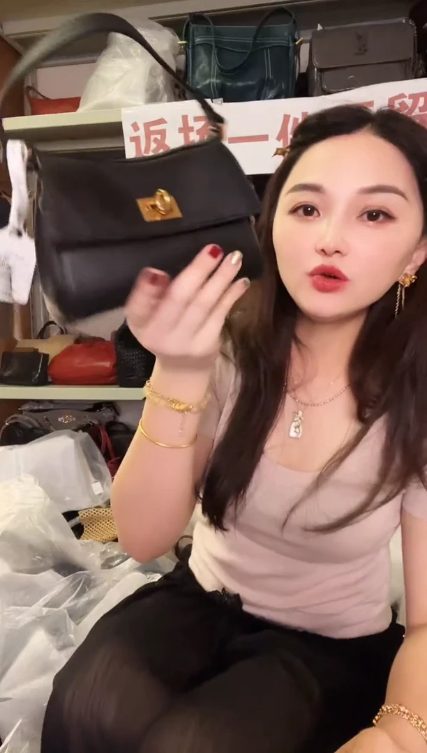 小牛皮（革） 高端订制时尚百搭女士手提 腋下斜跨包包