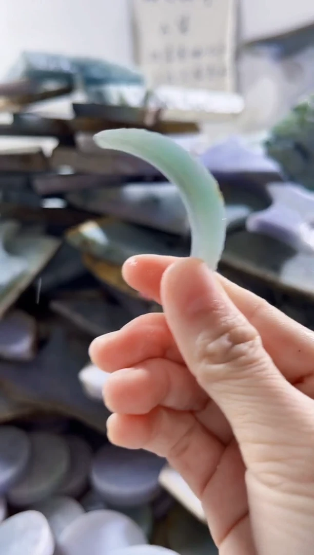 翡翠裸石缅甸翡翠A货柠2599