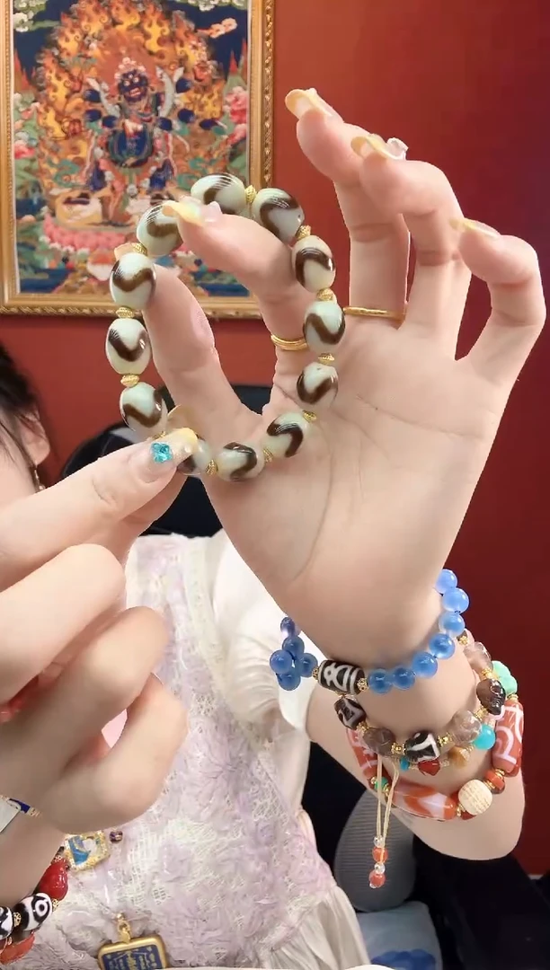 玛瑙/玉髓手串未镶嵌虎牙达洛手串