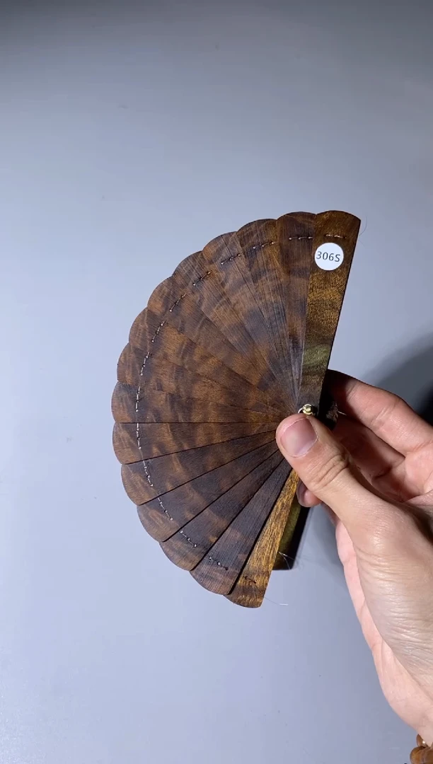 【闪购商品】金丝楠木雕306号10cm阴沉金丝楠迷你扇