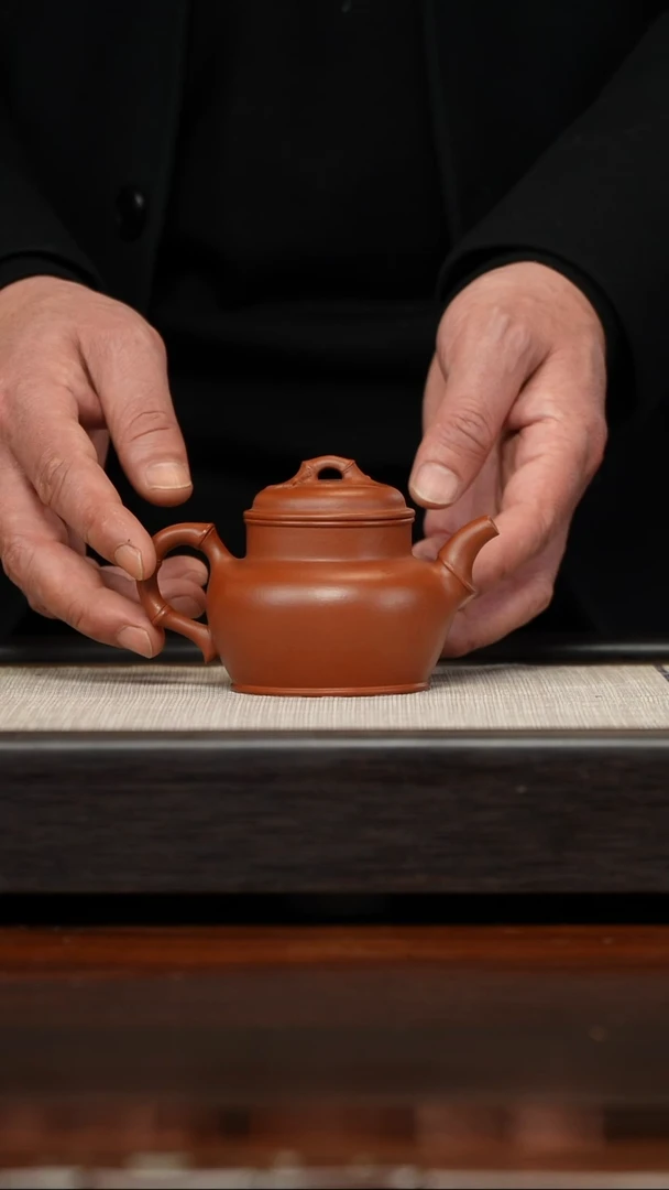 【闪购商品】紫砂茶壶朱泥劲竹
