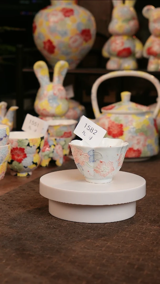 九寻景德镇手工手绘珐华彩茶杯1582