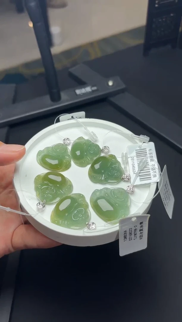 颈饰18K金镶嵌翡翠TJYM798-2佛公多样性发一件