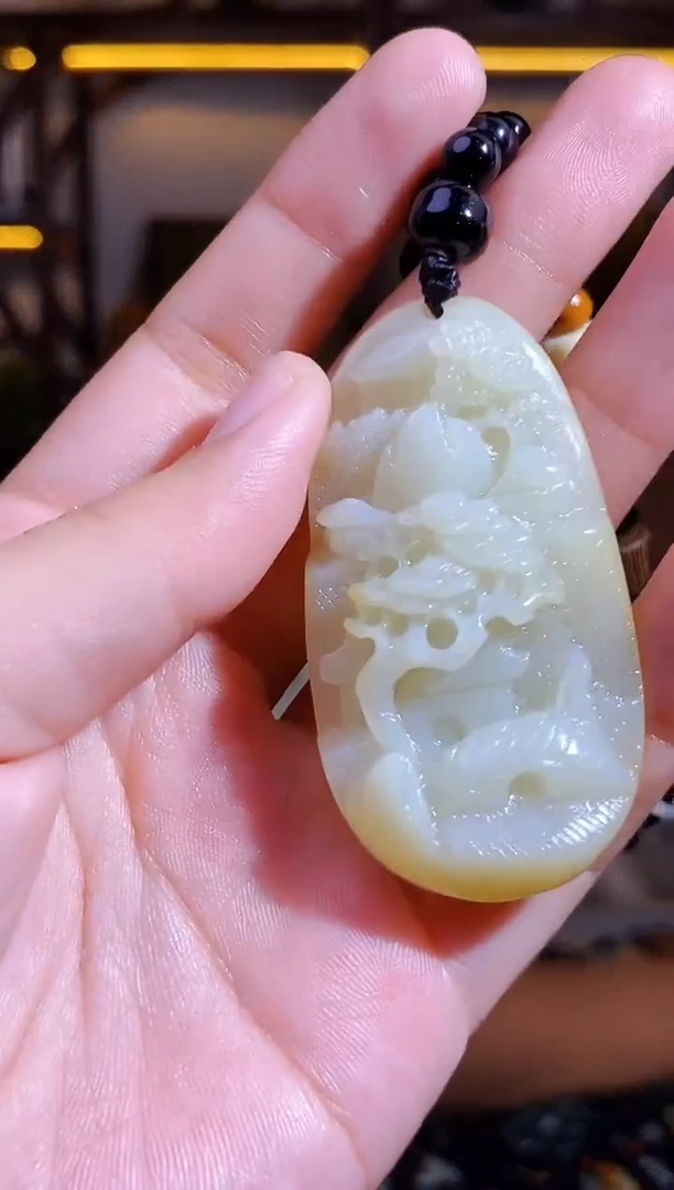 颈饰未镶嵌和田玉1