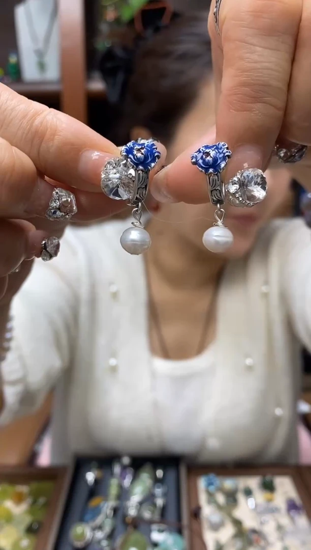 3925银耳饰·········