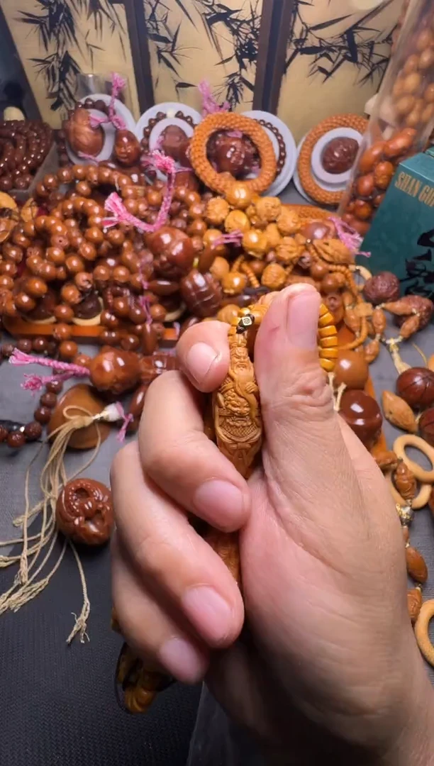 手串橄榄核李**.关公脖挂