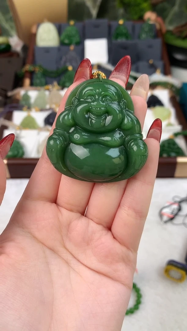 颈饰未镶嵌和田玉吊坠