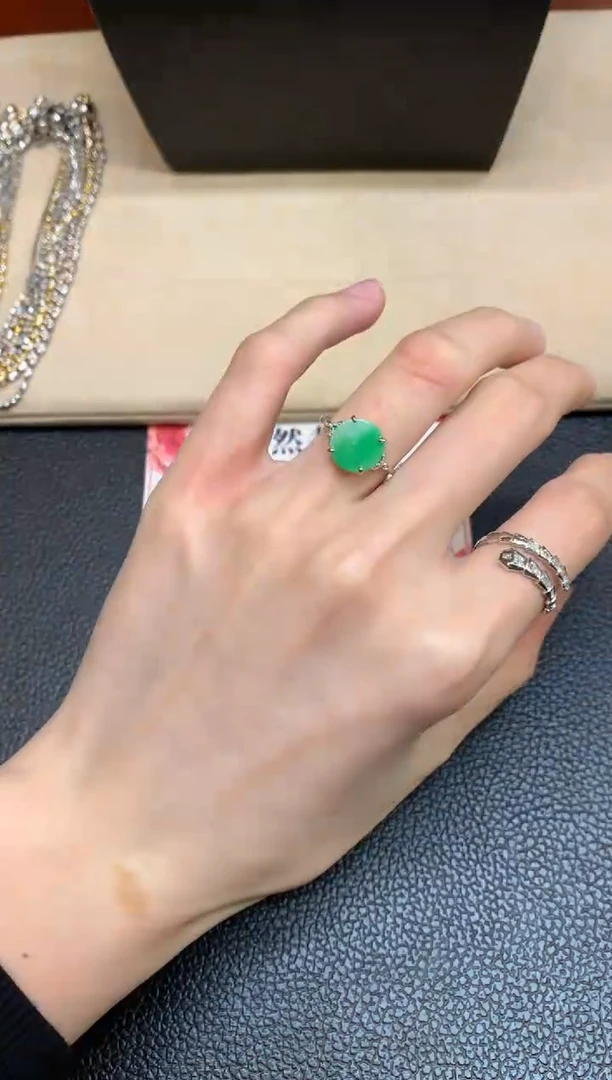 【闪购商品】翡翠戒指18K金镶嵌【无鉴赏期】