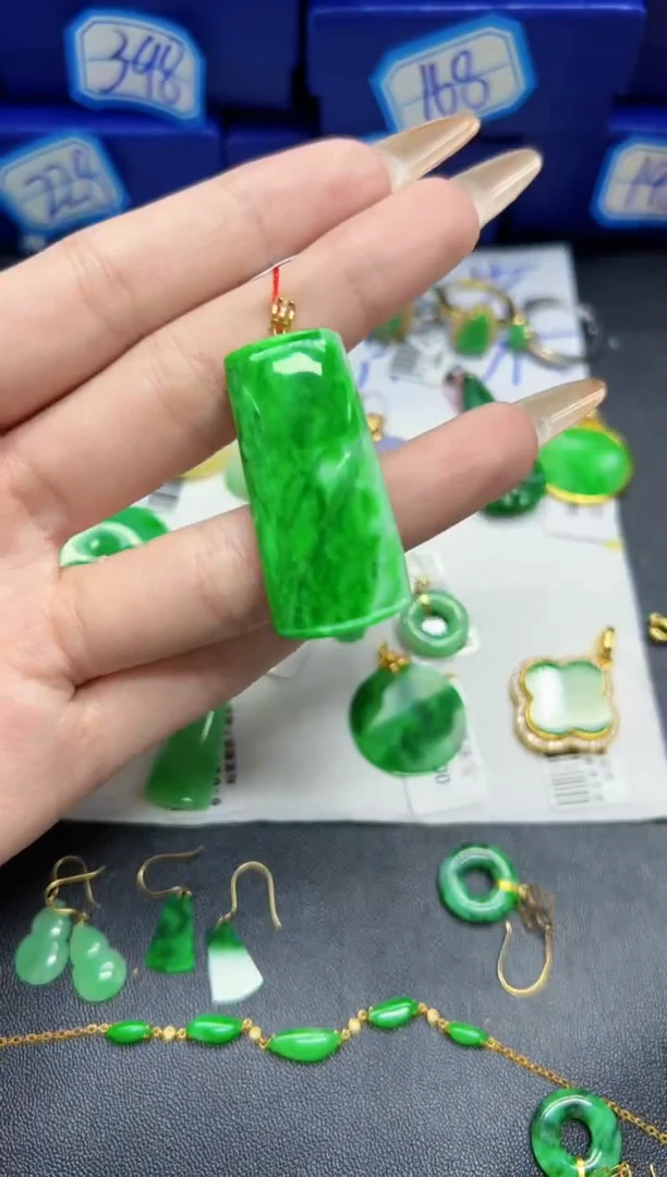 【闪购商品】翡翠颈饰18K金镶嵌Y缅料A货/支持复检/一件