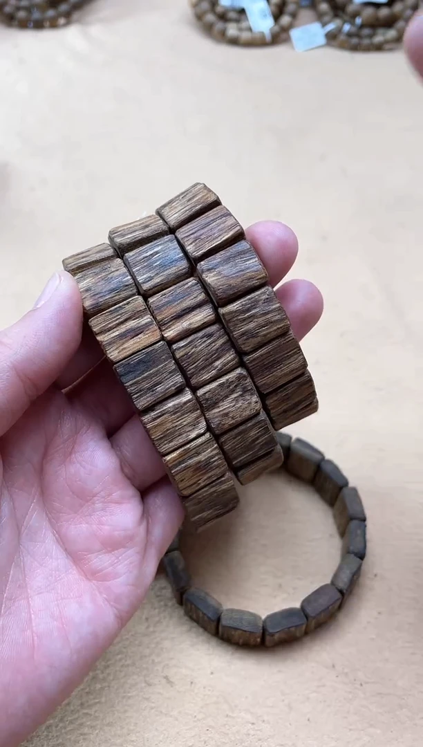 【闪购商品】沉香手串菩萨棋手牌随型单圈多样性发其一