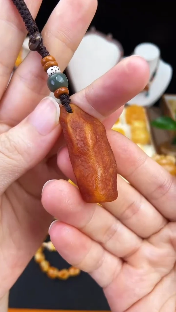 琥珀未镶嵌珠宝奇石柒月