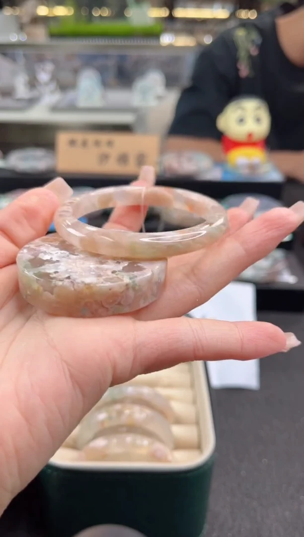 未镶嵌手镯石英质玉53圈口（赠品镯心）6886787