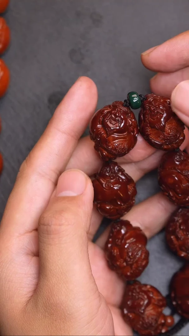 【闪购商品】橄榄核吊坠站立龙财神回血