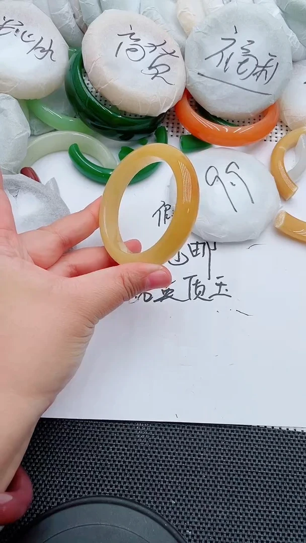 未镶嵌手镯石英质玉192-55-56