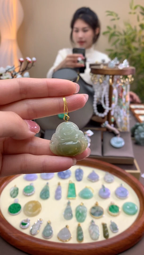 【闪购商品】翡翠颈饰18K金镶嵌佛公