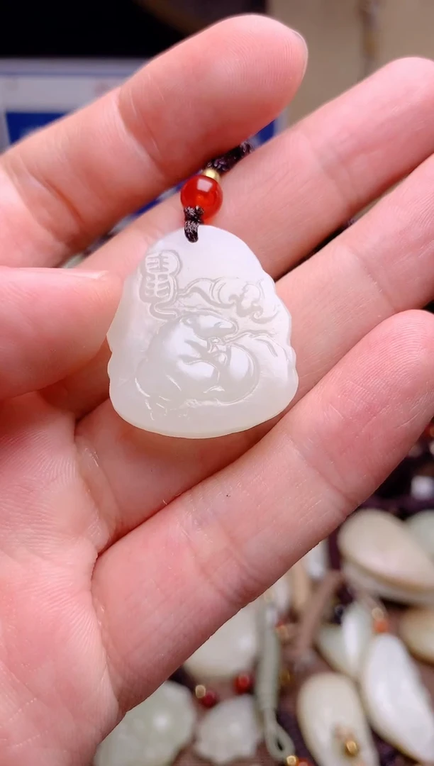和田玉未镶嵌颈饰1