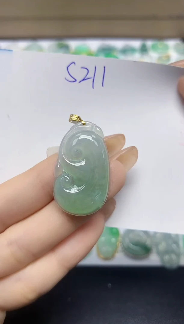 颈饰18K金镶嵌翡翠天然缅甸翡翠A货翡翠百元以上9元证书费自理