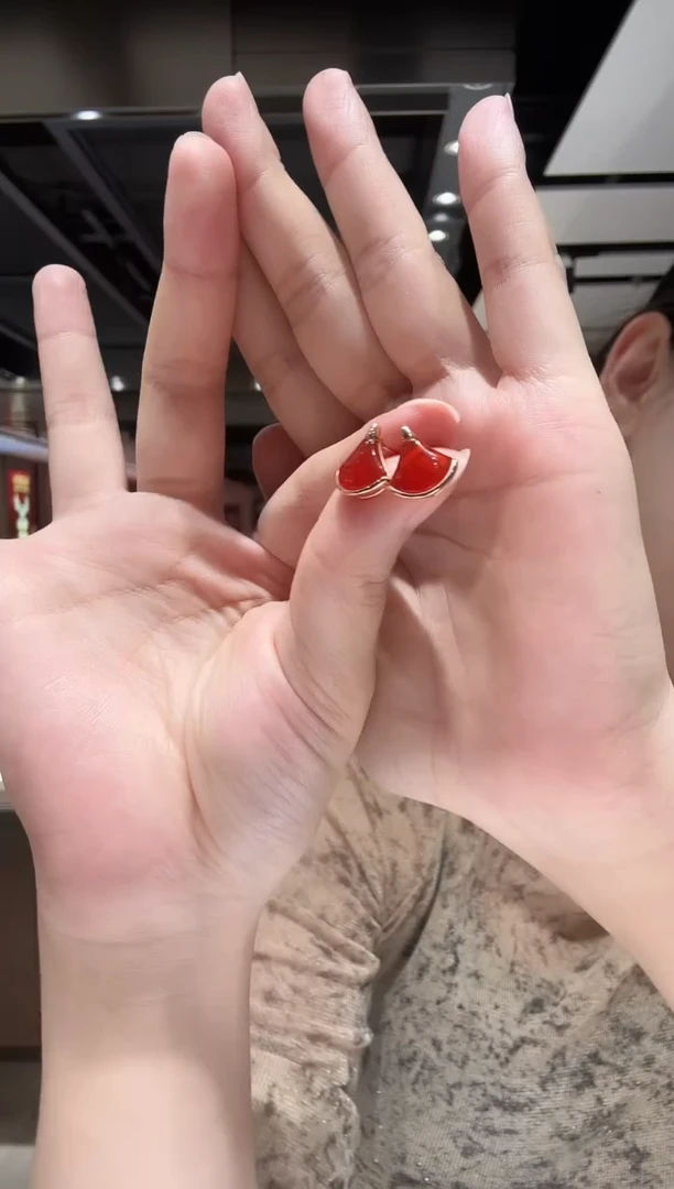 18K金镶嵌耳钉玛瑙/玉髓耳钉