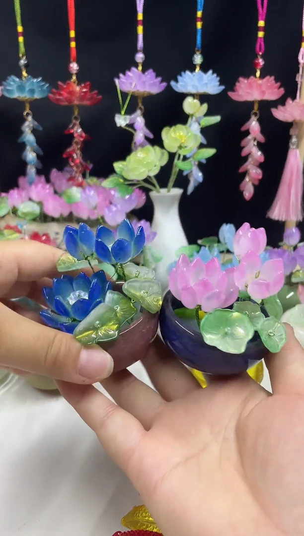 琉璃琉璃荷花小盆栽```````