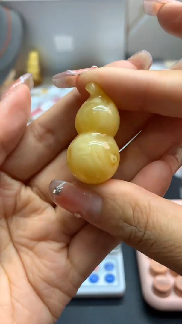 未镶嵌琥珀珠宝奇石1478