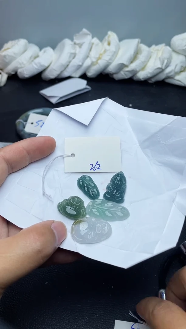 未镶嵌手镯翡翠262